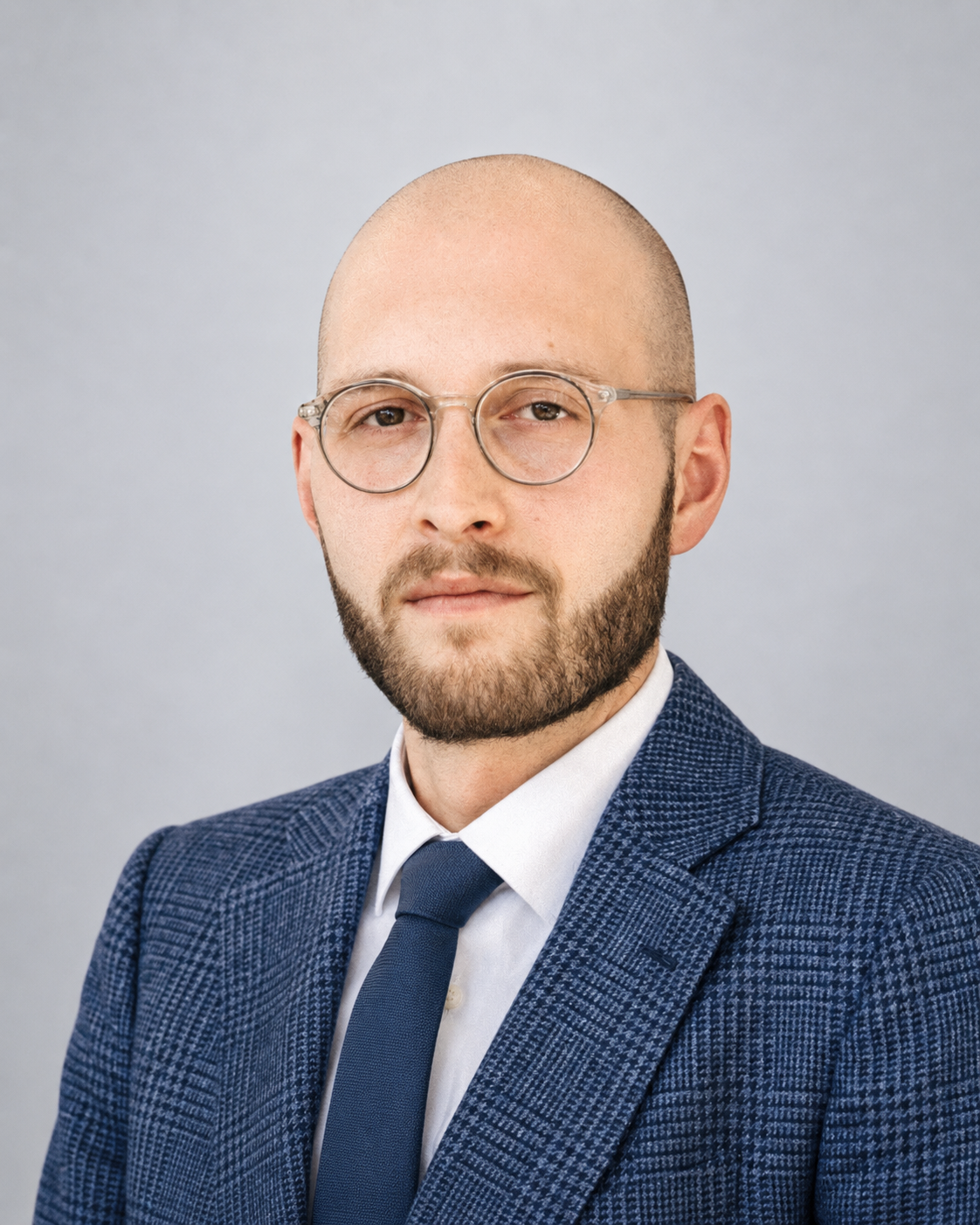 Alexander Salman headshot